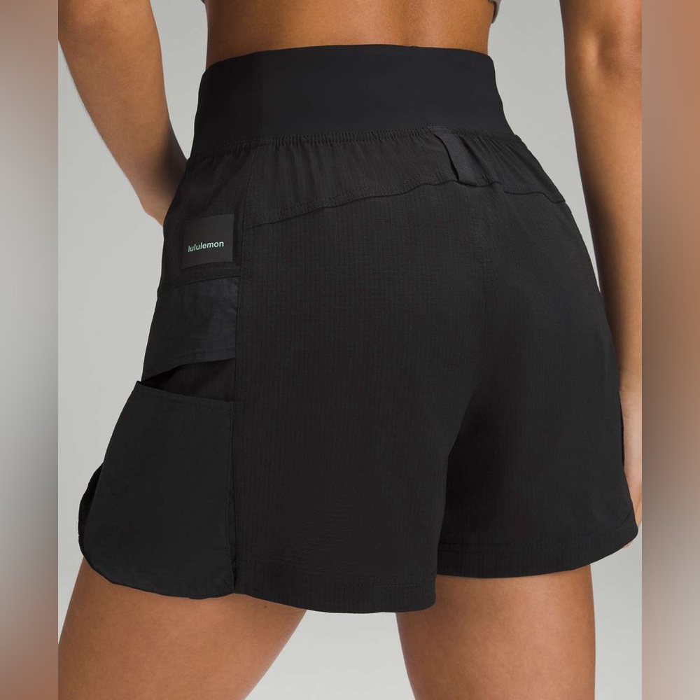 Lululemon Size 6 WovenAir High-Rise Hiking Short 4" Black Pockets Reflective